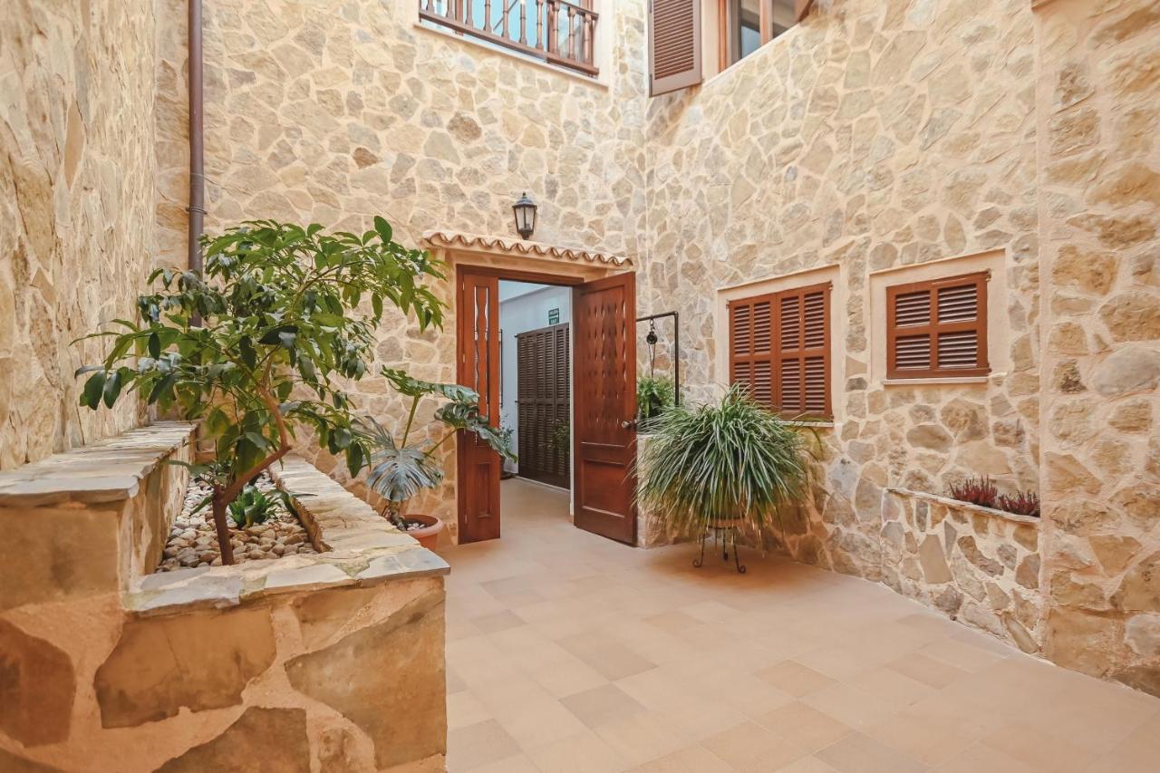 Hostal Can Gallu كالا راتخاذا المظهر الخارجي الصورة